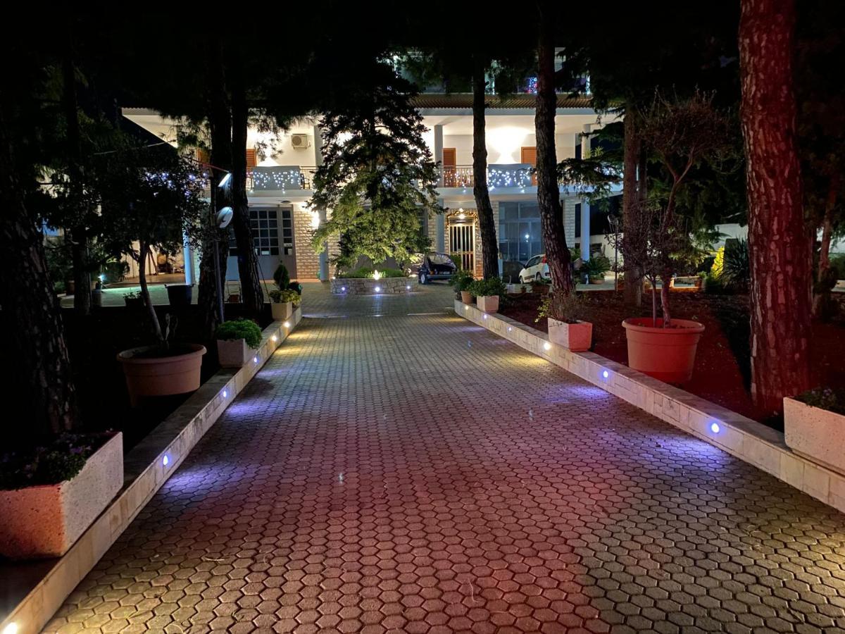 L'Isola Di Francesca Guest House กอนแวร์ซาโน ภายนอก รูปภาพ